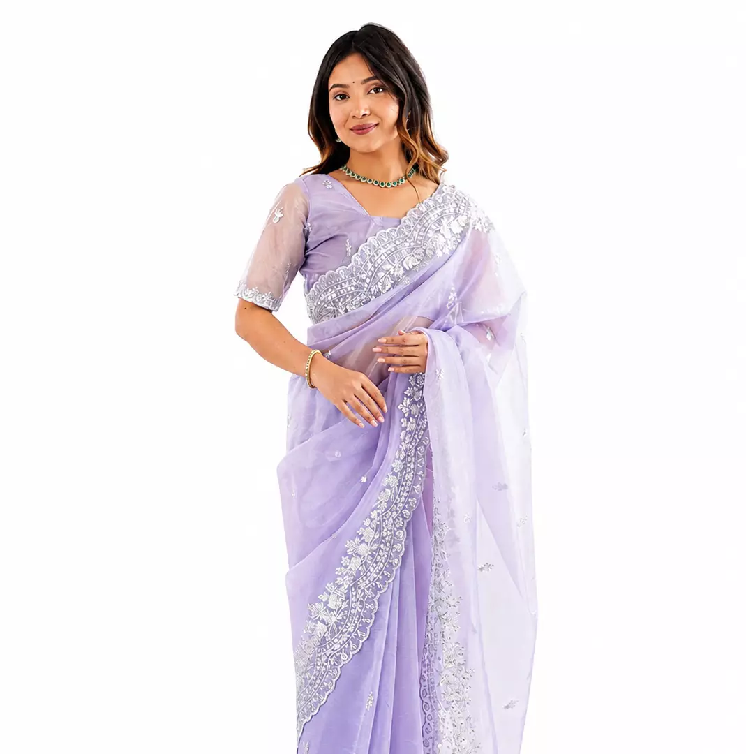 10 Essential Tips for Wearing a Saree Elegantly