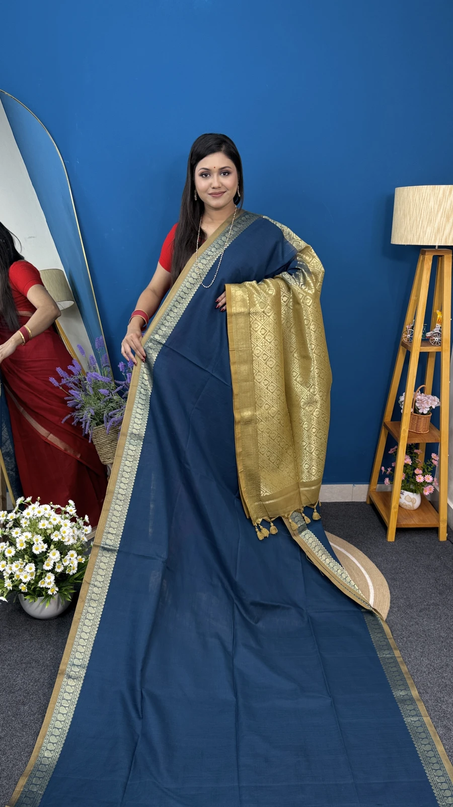 Teal Blue Handloom Gadwal Cotton Saree with Golden Pallu